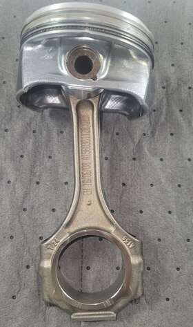 1560301120 Amg Mercedes Benz Ml63 W164 C63 W204 M156 Piston And Connecting Rod