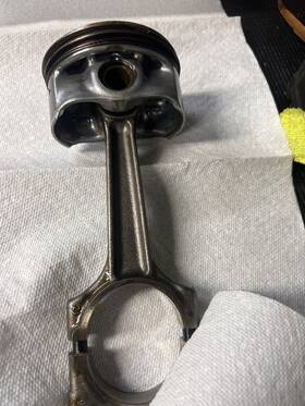 9g336207aa Aston Martin Vantage 4.7 Piston With Connecting Rod