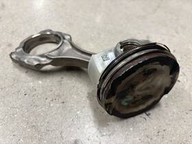 78432317 Bmw 2010-2013 Oem X5m E70 S63 4.4l Engine Piston And Rod E71 X6m E7xm #2