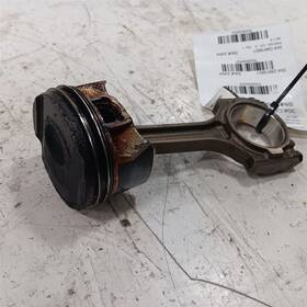 304.gm1m21 Chevrolet Chevy Malibu One Single Piston 2019 2020 2021 2022 2023 2024