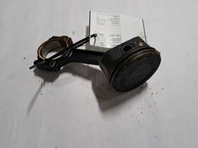 304.gm8j04 Chevrolet Truck Piston For Suburban 2004 4 8l Oem