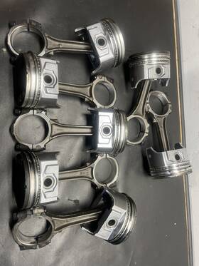 Federal Mogul 724956345045 Ford 351w .060 New 8 Pistons Rings Used Rods