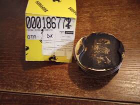 186772 Ferrari 92p36 Enzo Engine Piston - Very Rare Part / Mahle
