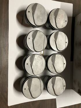 Gm 385624 Bbc 396 Standard Pistons And New Sealed Power Moly Piston Rings Set