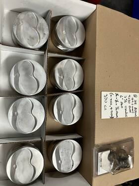 Je Pistons 182008 Sbc 370 C.i. Forged Race And Pins