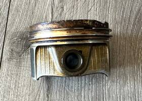 2640302100 Mercedes-benz Engine Piston Part# Genuine Oem