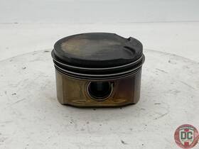 99610307114 Porsche 2003-2006 Boxster 2.7l Piston M96.25 130152