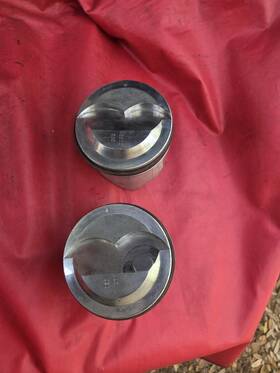 Speed Pro L2211 Chevy Trw 327 0.30 Big Dome Pistons 2