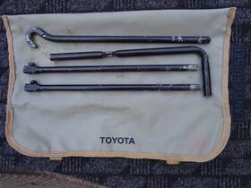 09113-35110 Toyota Genuine Early Land Cruiser 80 4-piece Jack Handle Set In Tool Bag Used